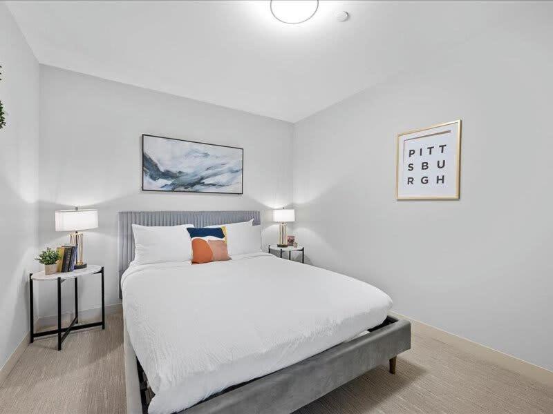 Cozysuites Lavish 1Br, Downtown Піттсбург Екстер'єр фото