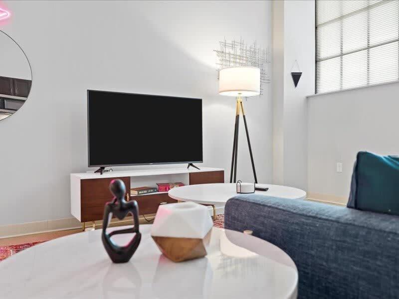 Cozysuites Lavish 1Br, Downtown Піттсбург Екстер'єр фото