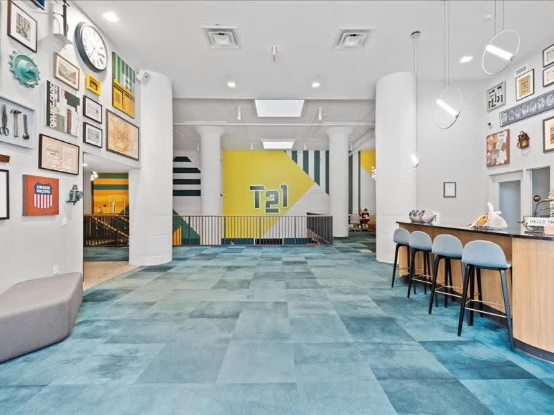 Cozysuites Lavish 1Br, Downtown Піттсбург Екстер'єр фото